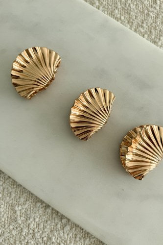 Mini Icon Shell Claw Clip Gold