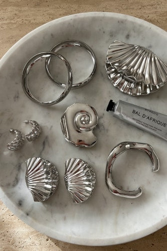 Mini Icon Shell Claw Clip Silver