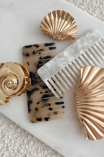 Swirl Shell Claw Clip Gold