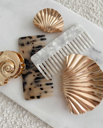 Swirl Shell Claw Clip Gold